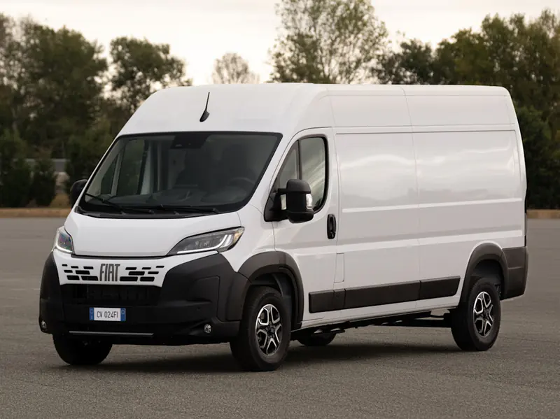 Furgone Fiat Ducato a noleggio lungo termine per artigiani e imprese
